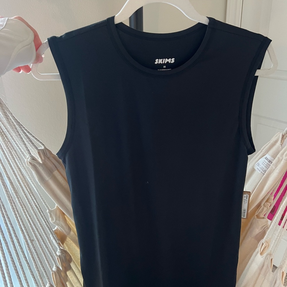 SKIMS Black Sleeveless Top